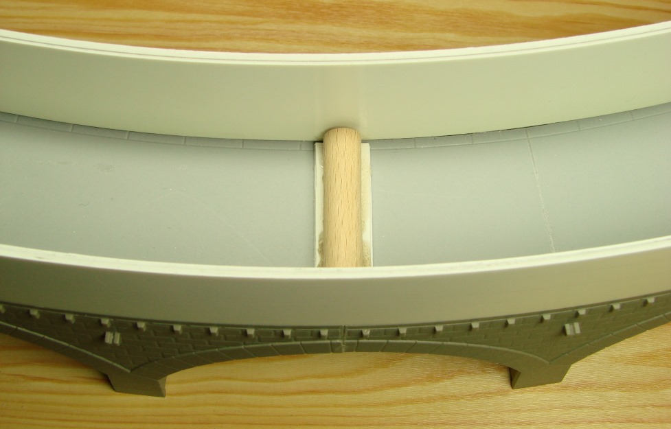 Rundholzstäbe verschiedener Stärke sorgen für eine sanfte Steigung