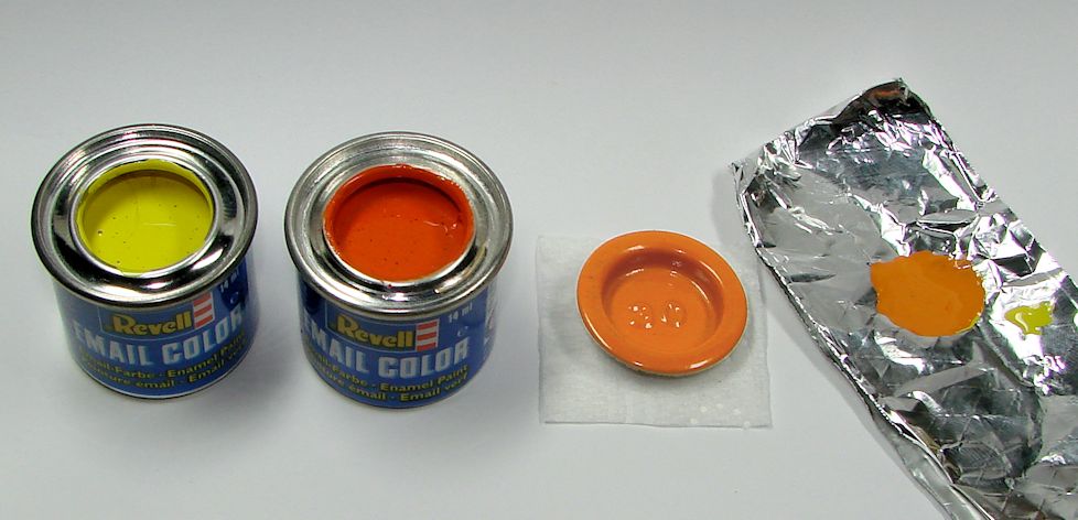 REVELL-Farben gelb, orange, Deckel und Alufolie