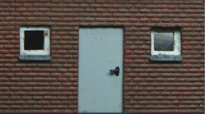 Türseite des fertig kolorierten Geräteschuppens