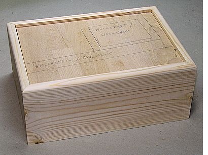 Sockelrahmen mit eingesetzter Grundplatte